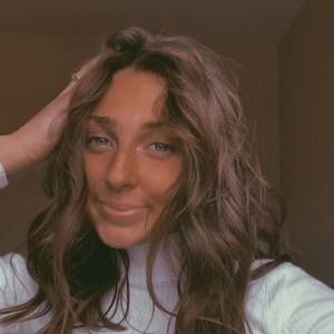 Meet your Posher, Stacia